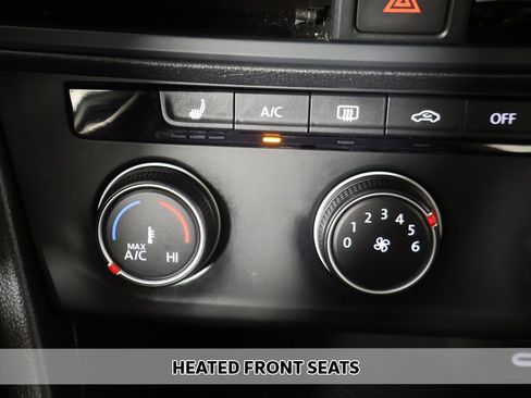 Used 2024 Volkswagen Jetta Sport FWD image 4