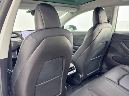 Used 2020 Tesla Model 3 Standard Range Plus image 37