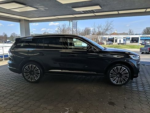 Certified 2023 Lincoln Aviator Black Label w/ Class IV Trailer Tow Package image 5