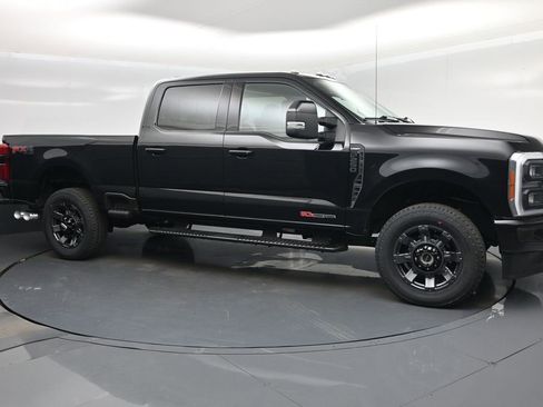 Used 2023 Ford F250 Lariat w/ Sport Appearance Package image 1