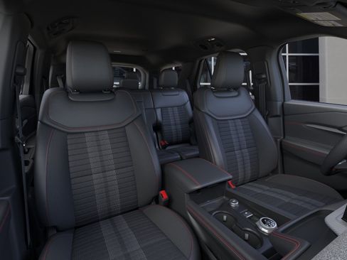 New 2026 Ford Explorer ST-Line w/ ST-Line Street Pack AWD/4WD image 10