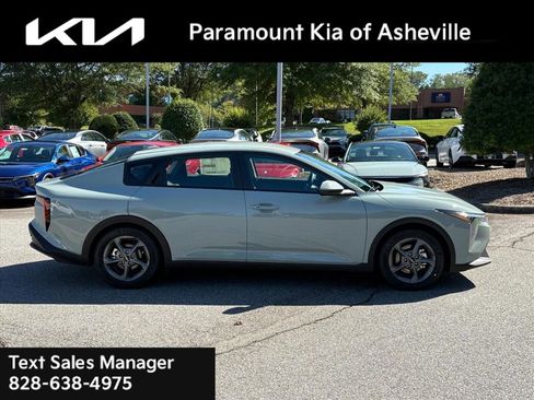 New 2025 Kia K4 LXS image 6