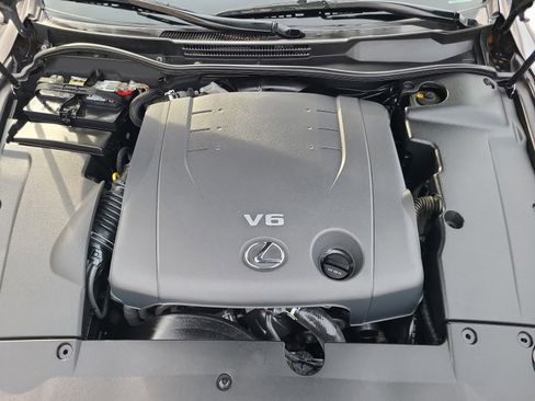 Used 2013 Lexus IS 250 4dr Sport Sdn Auto RWD image 25