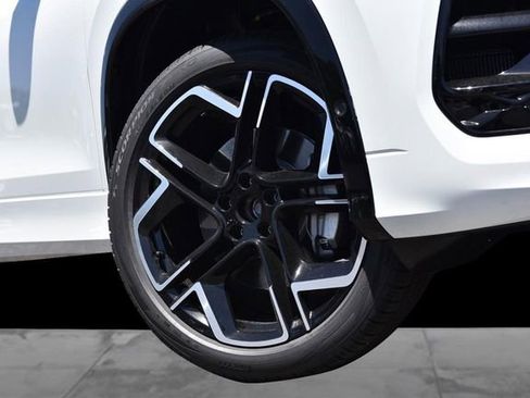 New 2026 Volkswagen Tiguan SEL R-Line AWD/4WD image 3
