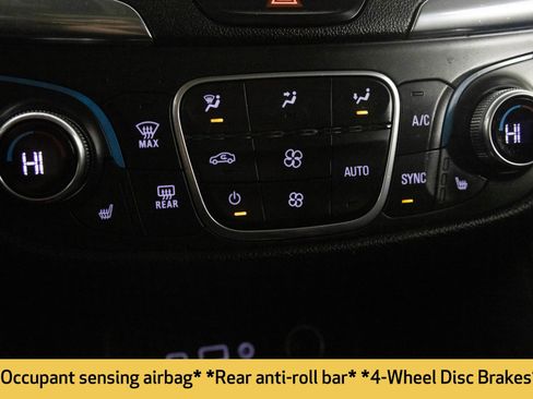 Used 2020 Chevrolet Equinox LT w/ Midnight Edition image 30