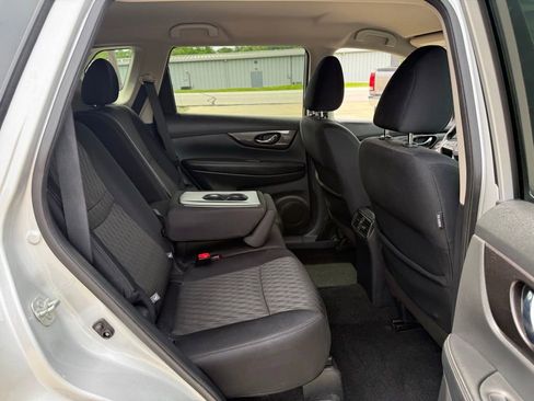 Used 2019 Nissan Rogue S w/ Special Edition Package AWD/4WD image 12