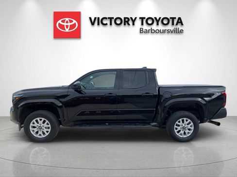 Used 2025 Toyota Tacoma SR w/ SR Upgrade Package image 2