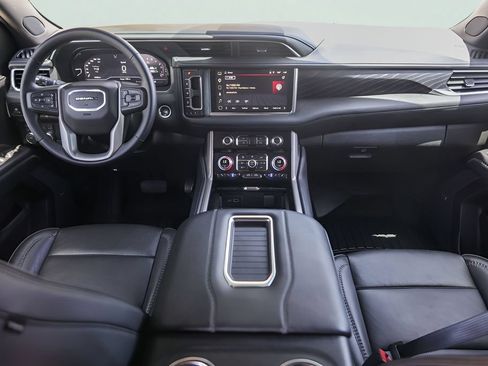 Used 2023 GMC Yukon Denali AWD/4WD image 30