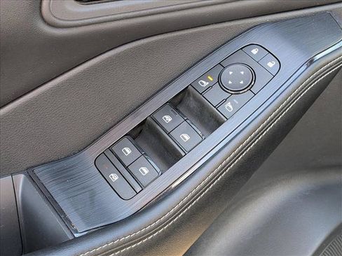 Used 2024 Nissan Rogue SV FWD image 12