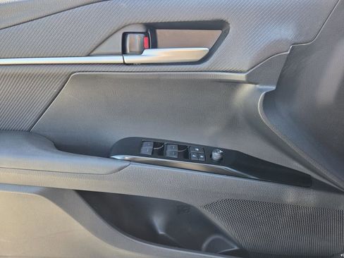 Used 2025 Toyota Camry SE image 24