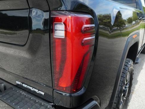 Used 2024 GMC Sierra 2500 Denali Ultimate image 40