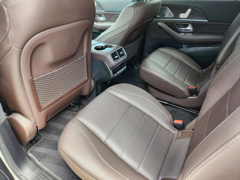 Used 2021 Mercedes-Benz GLS 450 4MATIC image 28