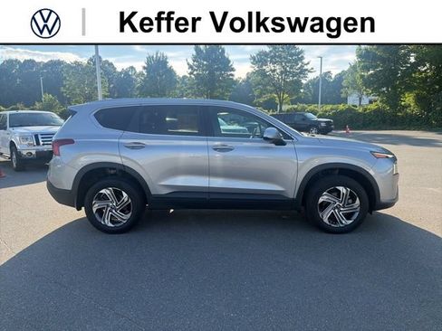 Used 2023 Hyundai Santa Fe SE AWD/4WD image 6