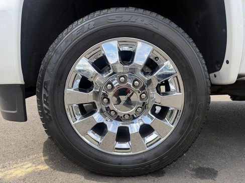 Used 2018 GMC Sierra 2500 Denali w/ Duramax Plus Package AWD/4WD image 8