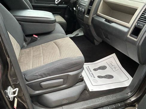 Used 2011 RAM 1500 ST w/ SXT Appearance Group AWD/4WD image 12