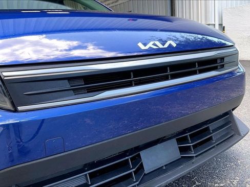 Used 2025 Kia K4 FWD image 25