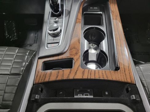 Used 2021 Cadillac Escalade Sport Platinum AWD/4WD image 17