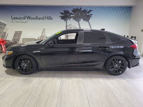 Used 2025 Honda Civic Sport image 2