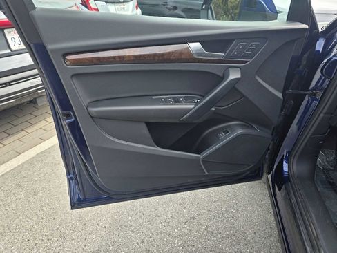 Used 2020 Audi Q5 2.0T Premium w/ Convenience Package image 23