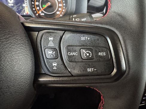 Used 2024 Jeep Gladiator Rubicon w/ Technology Group AWD/4WD image 20