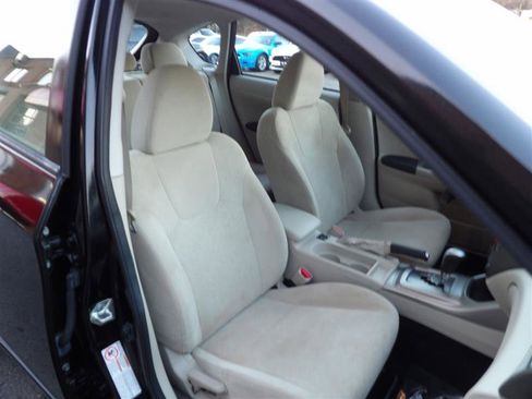Used 2010 Subaru Impreza 2.5i Premium image 9