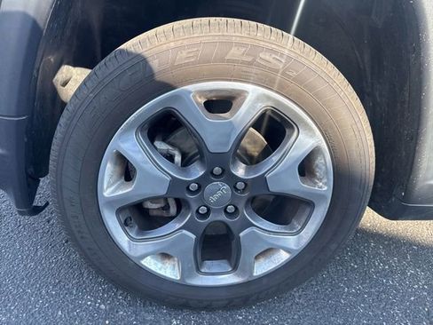 Used 2019 Jeep Compass Limited AWD/4WD image 27