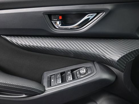 Used 2024 Subaru Ascent Premium w/ Convenience Package image 12