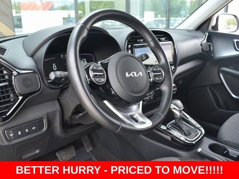 Used 2023 Kia Soul EX image 15
