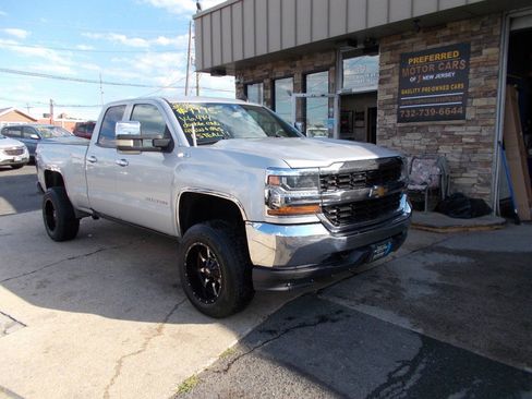Used 2016 Chevrolet Silverado 1500 W/T w/ WT Convenience Package AWD/4WD image 1
