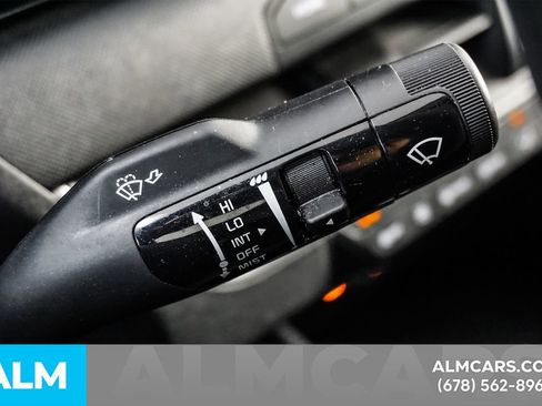 Used 2025 Kia K4 LXS image 29