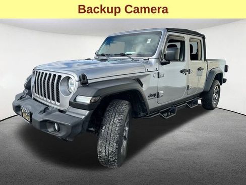 Used 2020 Jeep Gladiator Sport w/ Quick Order Package 24S image 5