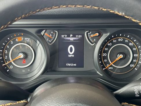 Used 2025 Jeep Wrangler Sport AWD/4WD image 28