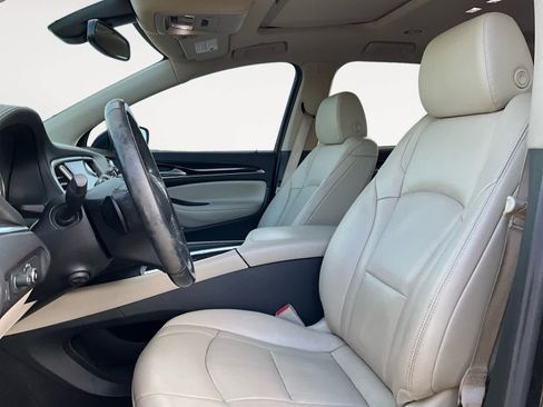 Used 2020 Buick Enclave Premium w/ Sun and Sites Package image 12