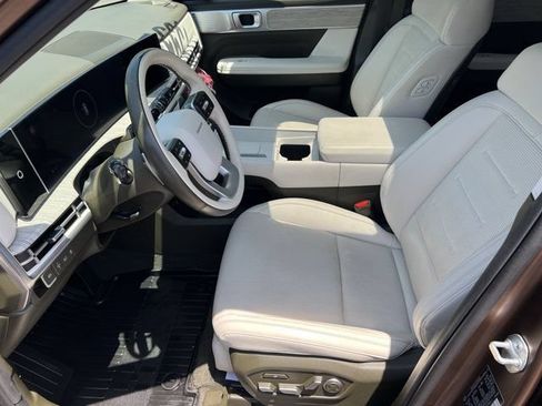 Used 2025 Hyundai Santa Fe Calligraphy FWD image 8