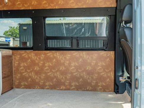 Used 2023 Mercedes-Benz Sprinter 3500 image 11