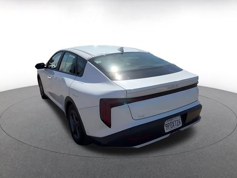 Used 2025 Kia K4 FWD image 11