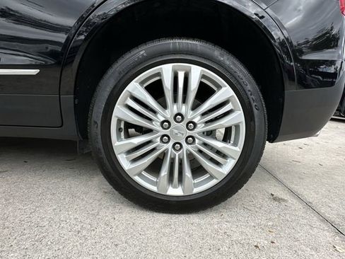 Used 2019 Cadillac XT5 Premium Luxury image 18