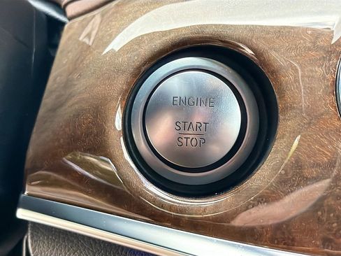 Used 2016 Mercedes-Benz S 550 Sedan image 38