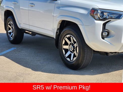 Used 2021 Toyota 4Runner SR5 Premium w/ Moonroof Package RWD image 9