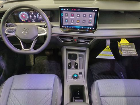 New 2026 Volkswagen Tiguan SE AWD/4WD image 31