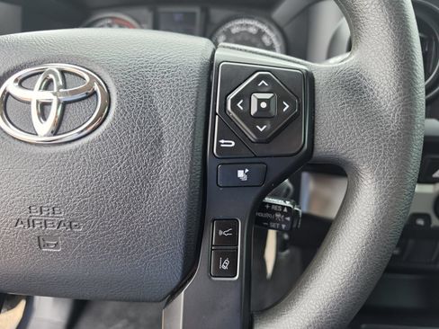 Used 2020 Toyota Tacoma SR w/ SR Convenience Package RWD image 21