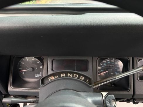 Used 1992 Jeep Wrangler Islander AWD/4WD image 15