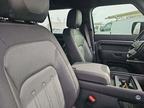 Used 2021 Land Rover Defender 110 X-Dynamic SE image 28