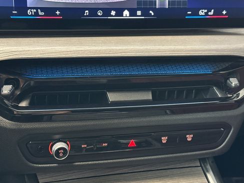 Certified 2025 BMW i4 eDrive40 RWD image 18