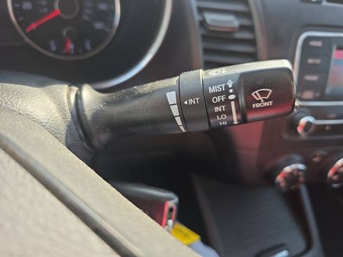 Used 2016 Kia Forte LX FWD image 23