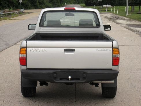 Used 2002 Toyota Tacoma 2WD Regular Cab image 14