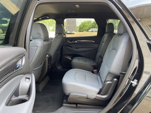 Used 2023 Buick Enclave Essence AWD/4WD image 23