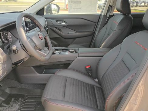 New 2026 Nissan Rogue SV AWD/4WD image 25