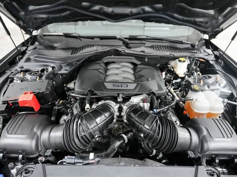Used 2025 Ford Mustang GT Premium RWD image 36