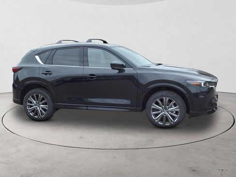 New 2025 MAZDA CX-5 Signature image 4